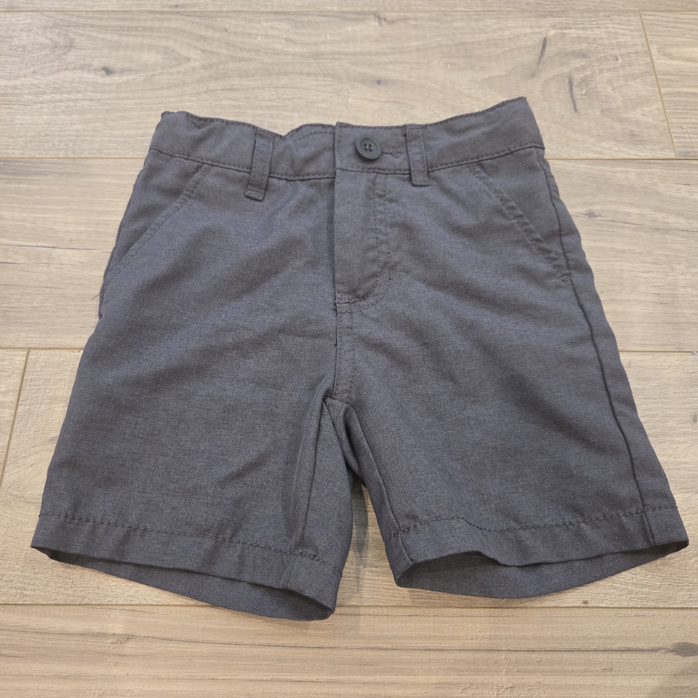 Toddler boys woven quick dry flat front 'at the knee' grey chino shorts size 3T - Picture 2 of 9